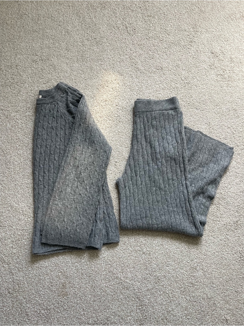 Dex Women's Cable Knit Crew Neck Sweater and Pants - Gray